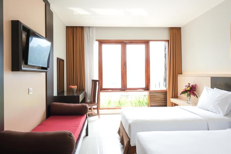 The Grand Hill Resort-Hotel 普卡 外观 照片